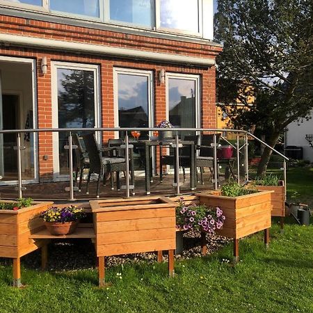 Stadtvilla Bruegemann Mit Terrasse & Parkplatz - Abc136 By AbcWißmar Buitenkant foto